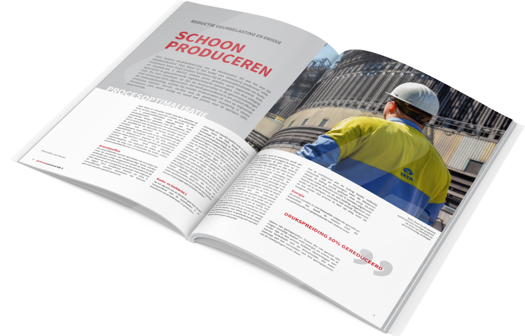 Procestechnoloog kijkt over een industriële installatie: fundamenten in de praktijk